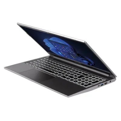 TERRA MOBILE 1517R von vorne, Aufklapplage, beleuchtete Tastatur (i5-Pro)
